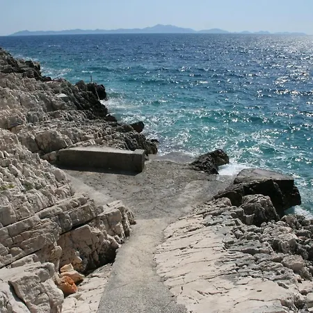 Apartments With Parking Space Zavalatica, Korcula - 545 * Zavalatica